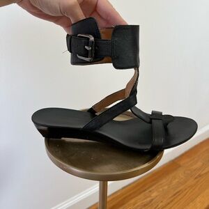 BCBG Maxazria Wedge Sandal Sz 8.5